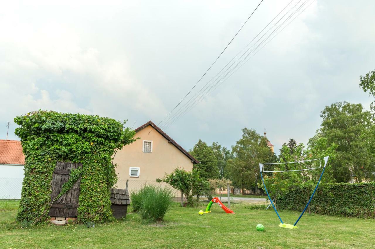 Garden Holiday Home Drenje  Extérieur photo